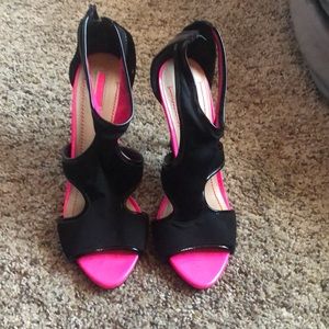 BCBG hot pink and black heel